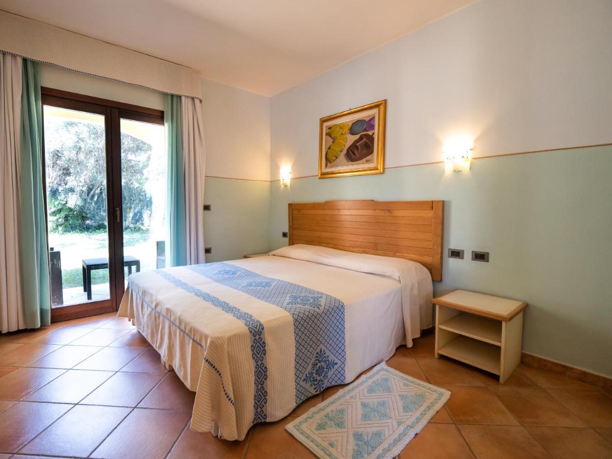 Hotel Luci Del Faro Calasetta Eksteriør bilde