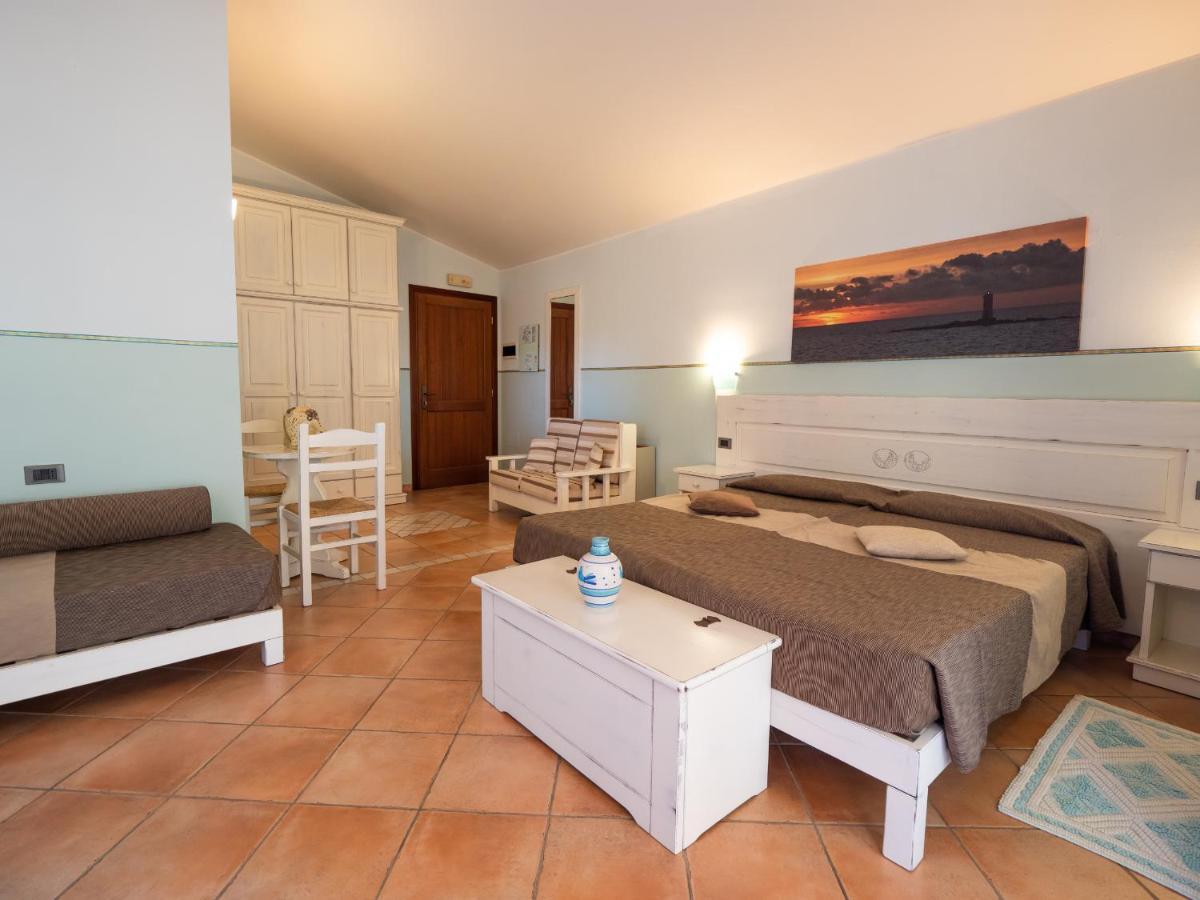 Hotel Luci Del Faro Calasetta Eksteriør bilde
