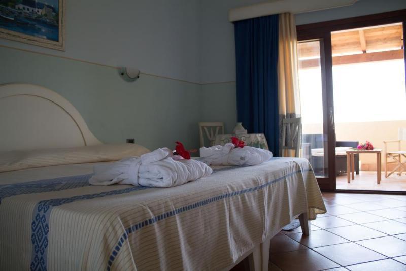 Hotel Luci Del Faro Calasetta Eksteriør bilde