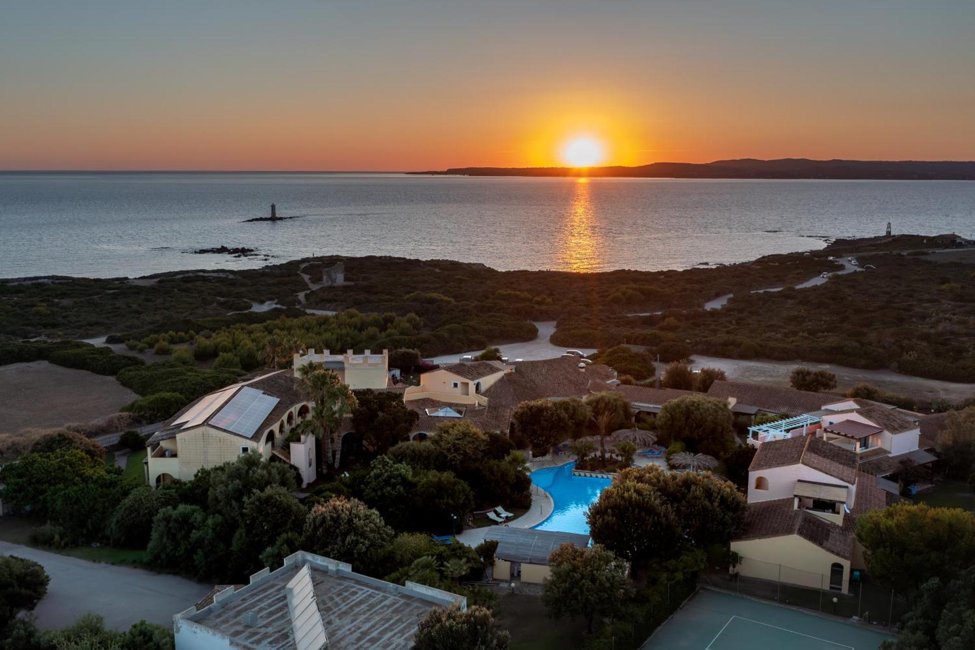 Hotel Luci Del Faro Calasetta Eksteriør bilde